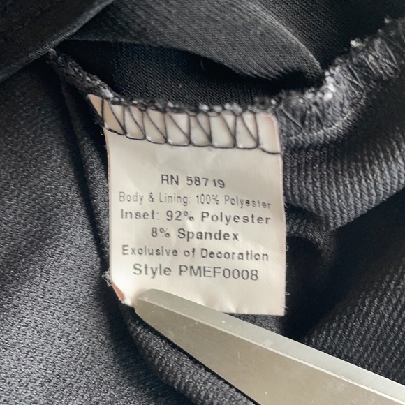 Elementz Women’s Floral Print Deep V Lined Blouse - Picture 7 of 7